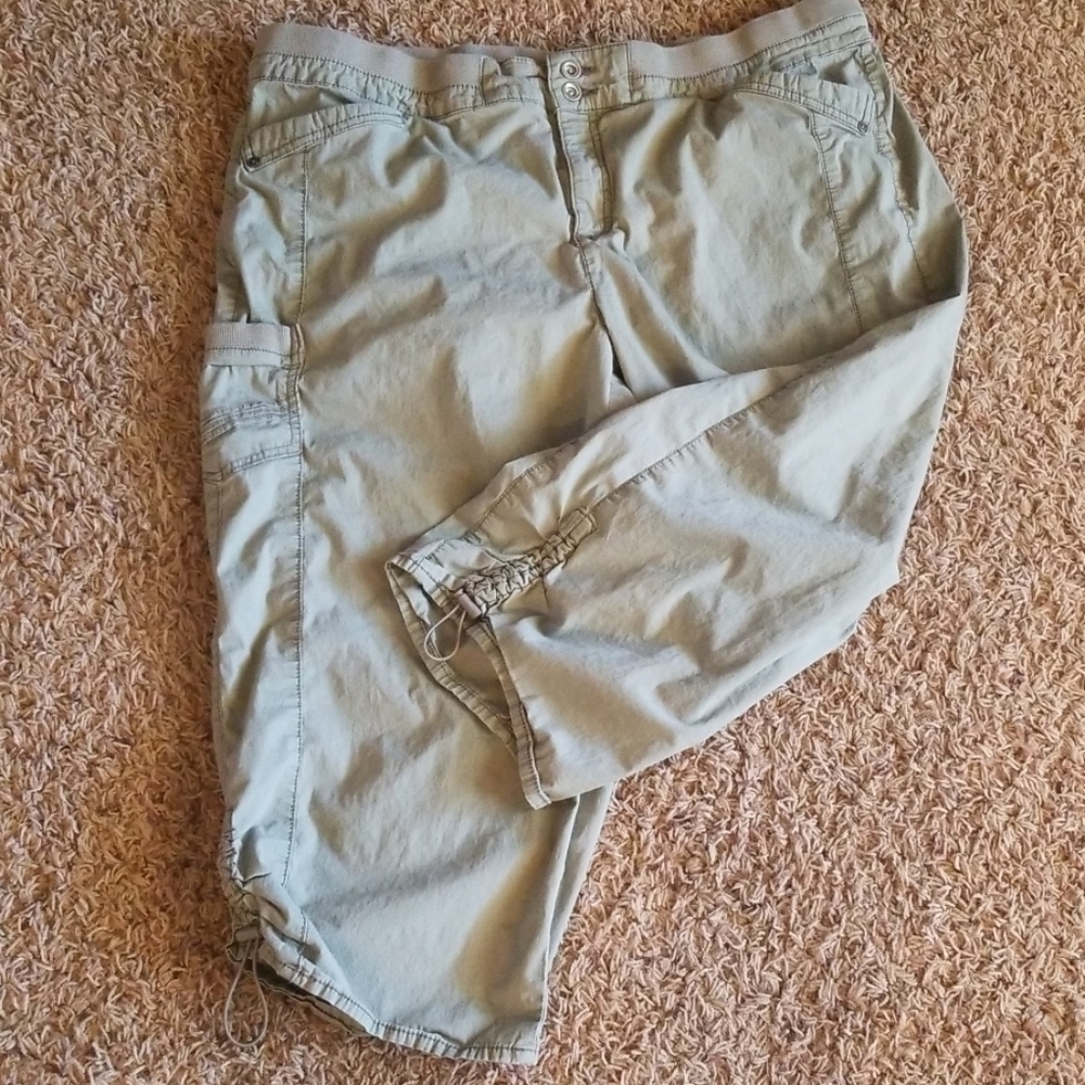 Indigo Capris sz 16